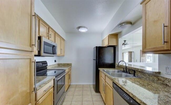 Photo - 3 Bedrooms | 2 Bathrooms | Washer & Dryer Included - OLD TOWN LITCHFIELD PARK