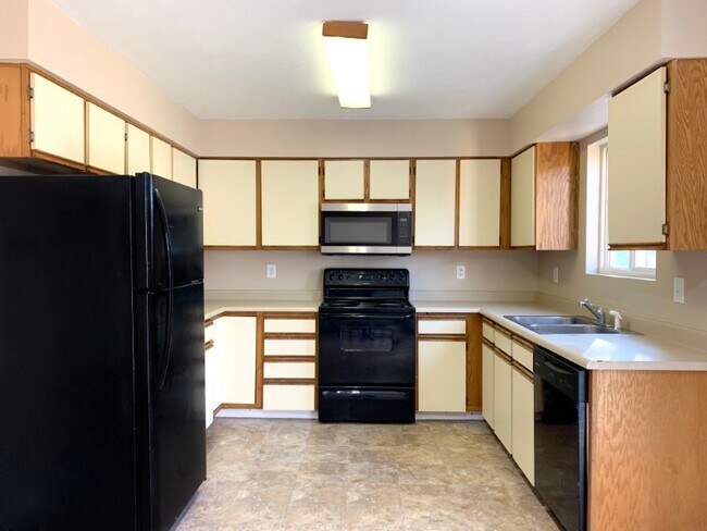 Photo - 1700 Erin Ct Unit B