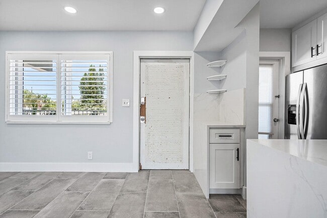 Photo - 629 SE 19th Ave Unit 202