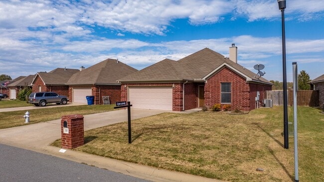 110 Vienne Pl