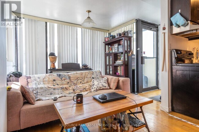 Photo - 693 Euclid Ave