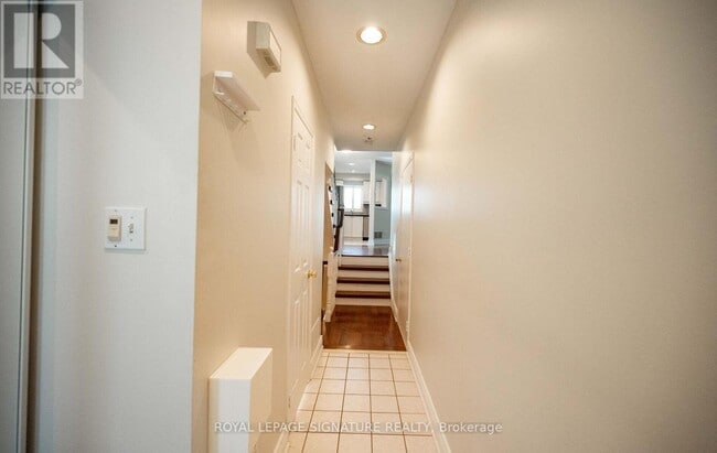 Photo - 1015 Johnsons Ln