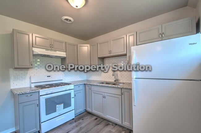 Photo - 2429 Marshalltown Ln