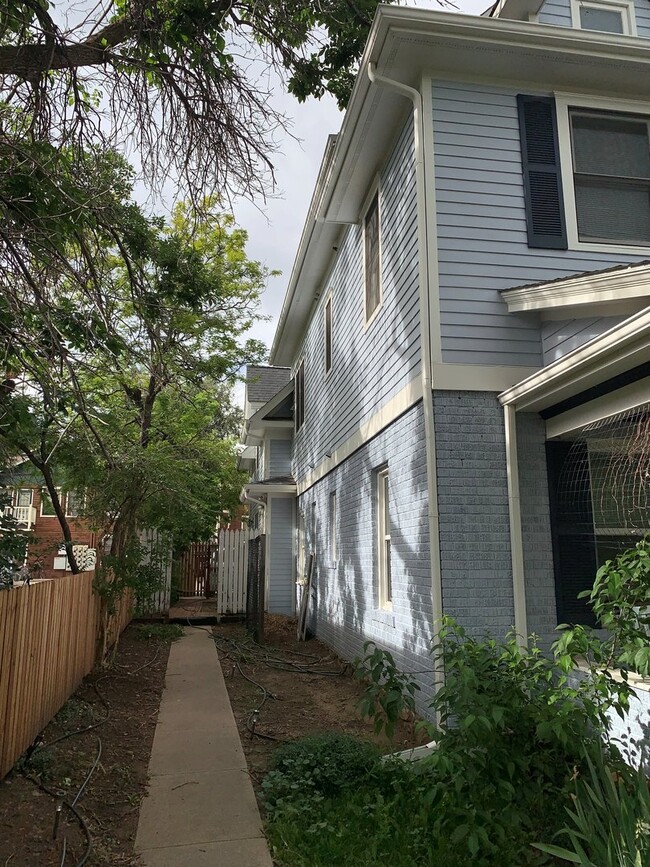 Photo - 2321 Grove St Unit 2