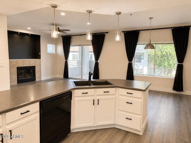 Photo - 7401 W Arrowhead Clubhouse Dr Unit 2010