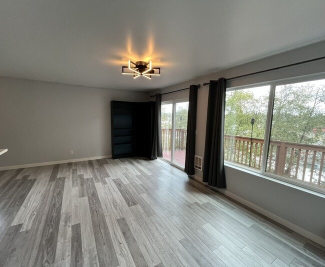 Photo - 3 Bedroom Home in Bremerton