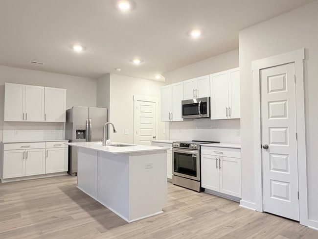 Photo - 1806 Tupelo Ln