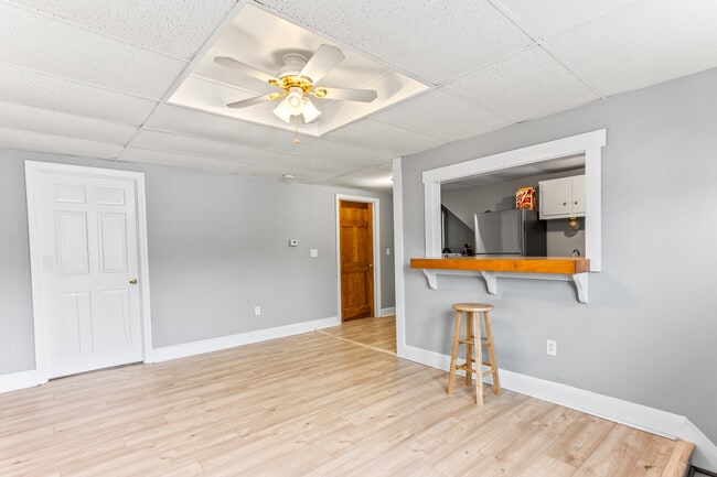 Photo - 547 White Mountain Hwy