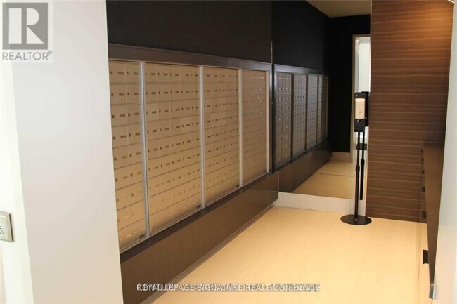 Photo - 10 De Boers Dr Unité 1112