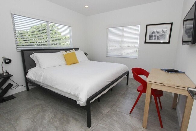 Photo - 2916 Bayshore Dr