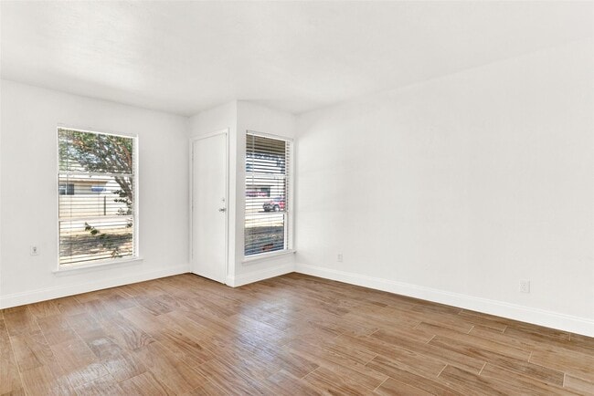 Photo - 9724 Windburn Dr