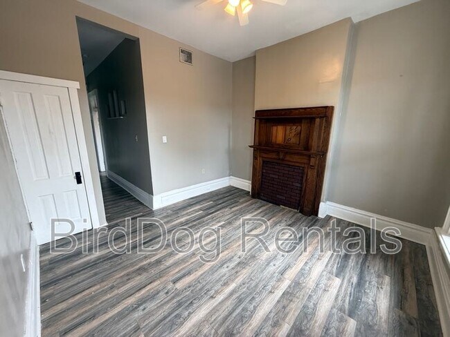 1044-1046 East Long Street - 1046