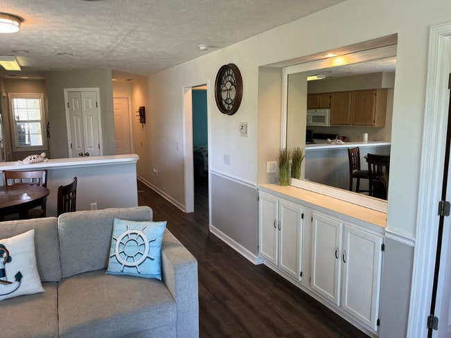 Photo - 537 White River Dr Unidad F17