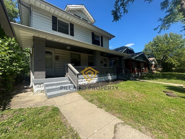Building Photo - 706-708 North Bosart Avenue Unit 706 North Bosart Avenue