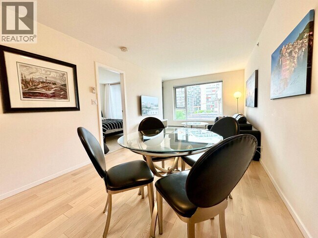 1887 Crowe St Unit 605