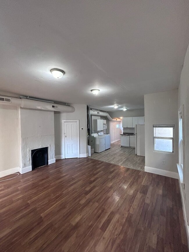 Photo - Available Now! | 2 Bed/ 1 Bath | Church Hill North