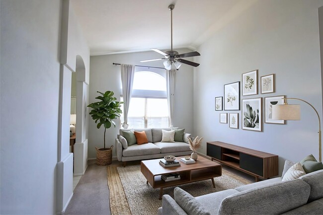 Photo - 1107 W Whitten St