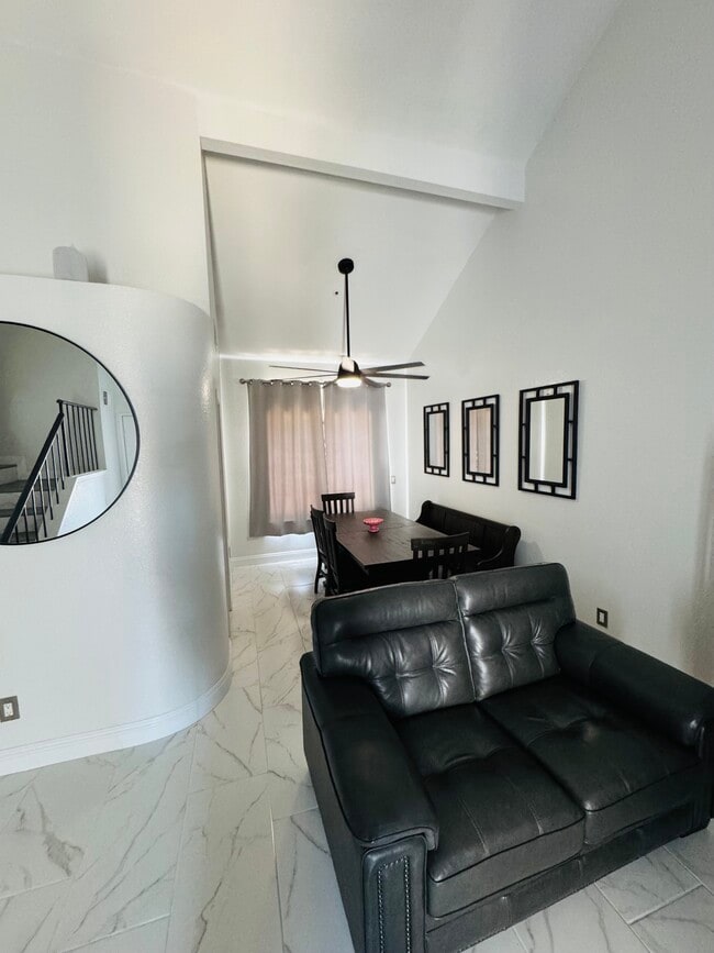 Photo - 13661 Kings Canyon Ct