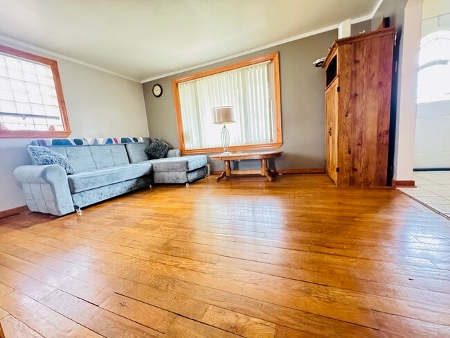 Photo - 3743 S 59th Ave