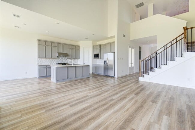 Building Photo - 11251 Tropical Frst Wy Rental