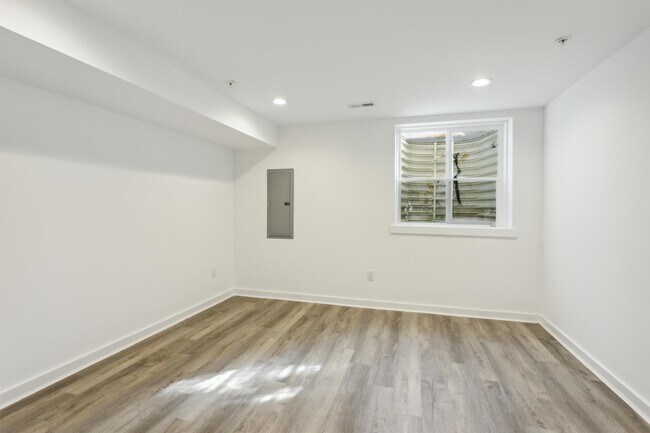 Photo - 57 N Conestoga St