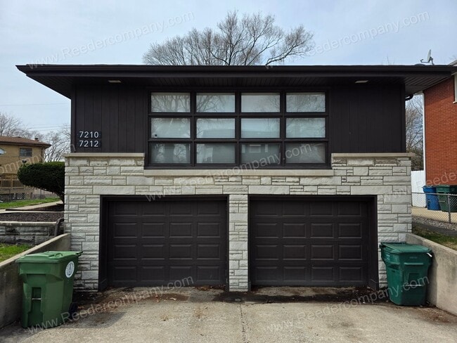 Photo - Spacious and updated 2 bedroom 1 bathroom Duplex