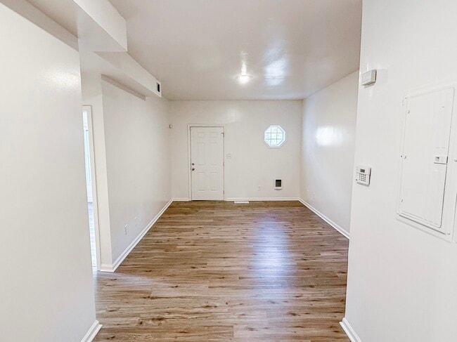 Photo - 2468 Spring St NW