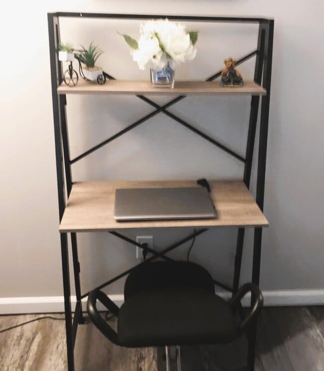 Photo - 4 N Hamilton St