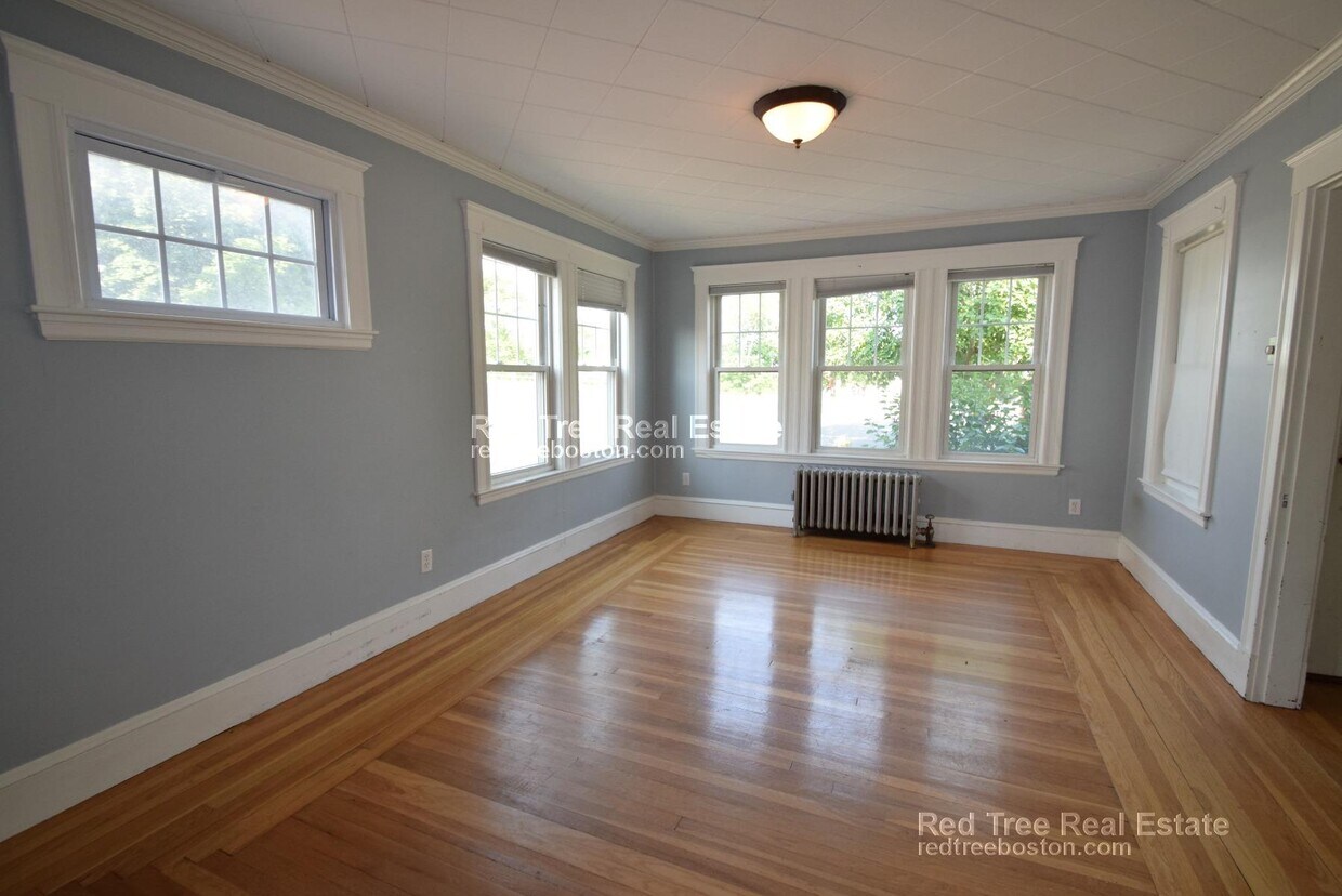 Photo - 896 Fellsway (Medford, MA)