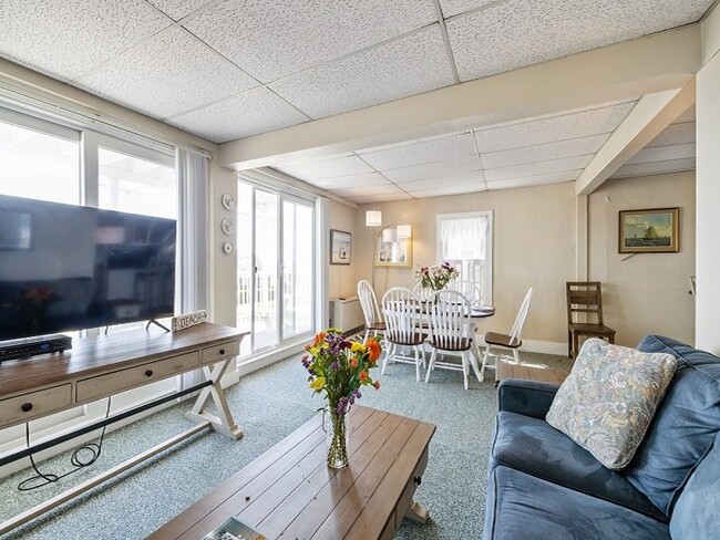 Photo - 281 Beach Ave Unit 2