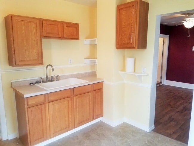 Another view of the kitchen - 2106 Folger Ct Unidad 2106