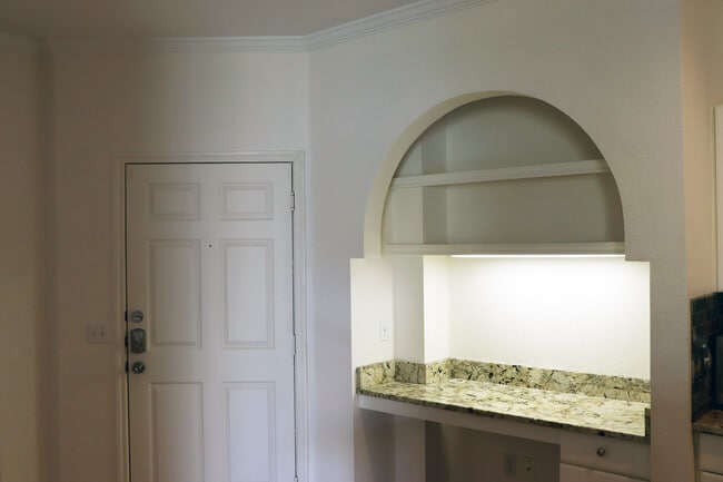 Built-in desk - 860 N Orange Ave Unit 435