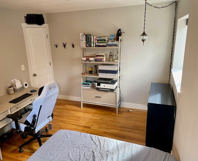 Furnished Bedroom - 165 W Midway Blvd