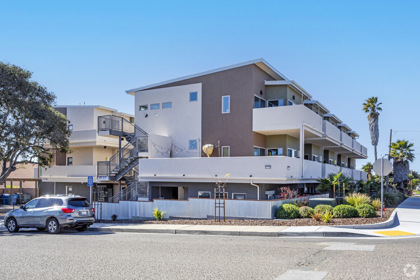 Ramona Gardens - Ramona Gardens Apartments