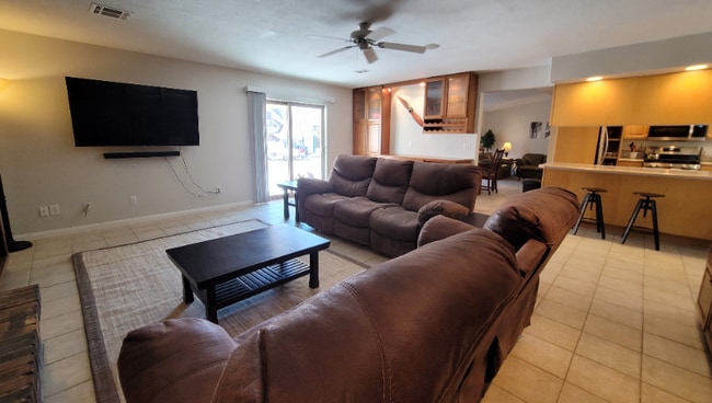 1254 Los Meadows Dr