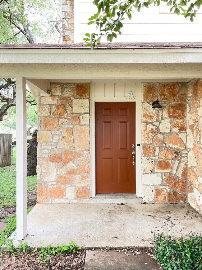 Photo - 9011 Sawtooth Ln Unidad A