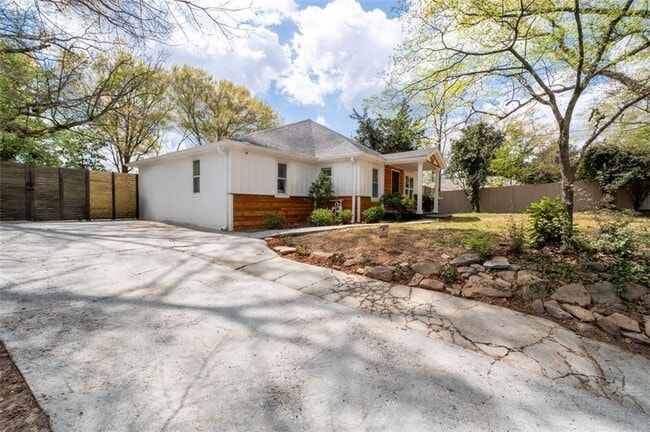 Photo - 2040 Penelope St NW
