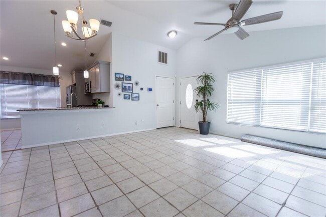 Photo - 3253 Huntwicke Blvd