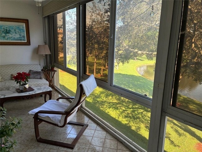 Building Photo - 2304 Lucaya Ln Unit D3