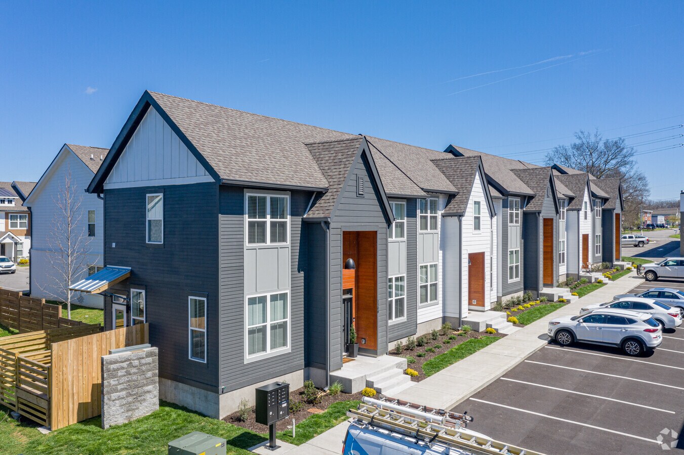 The Townhomes at Treaty Oaks - The Townhomes at Treaty Oaks