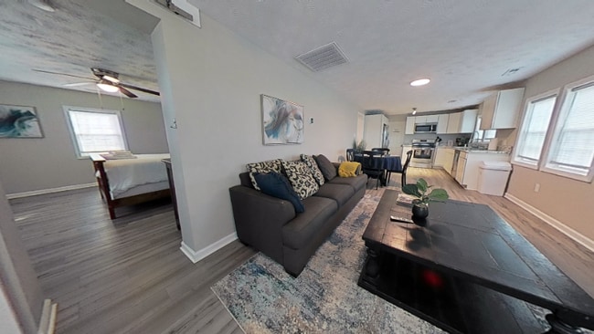 Photo - 445 Ames St Unidad A