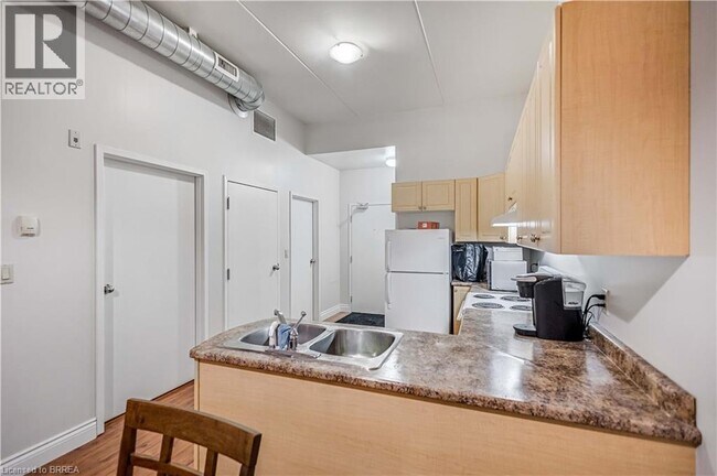 Photo - 150 Colborne St W Unité 203