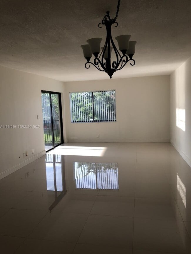 Photo - 151 Lakeview Dr Unit 201