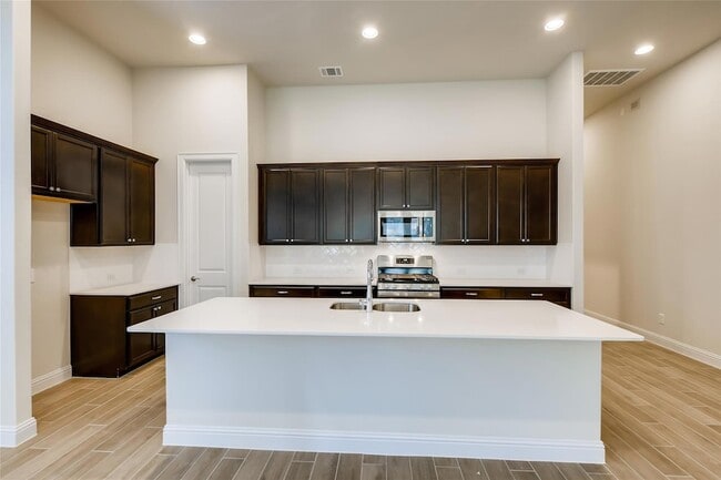 Photo - 601 C-Bar Ranch Trl