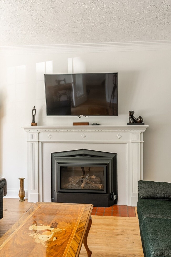 Photo - 14 Alder Rd Unit SI ID1473315P