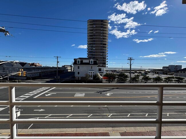 Photo - 9101 Atlantic Ave Unidad 202-July