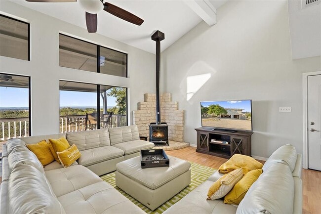 Photo - 414 Gregg Dr