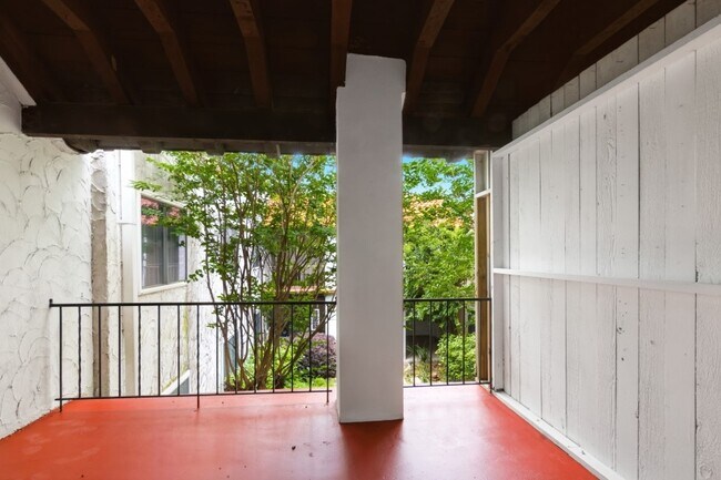 2744 Briarhurst Dr Unit 49