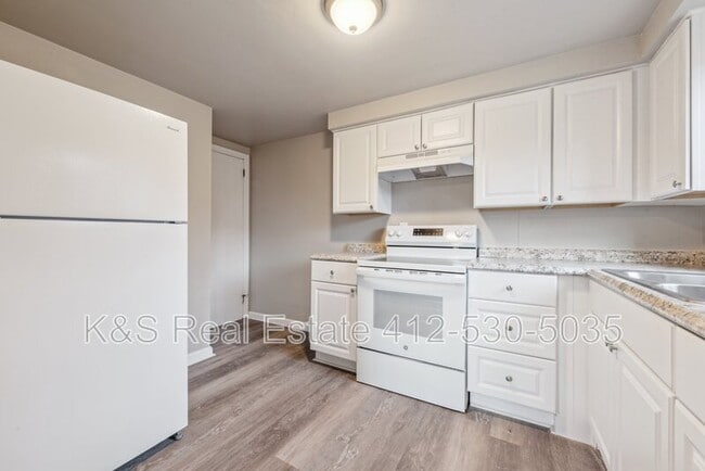 Photo - 651 Wendel Rd