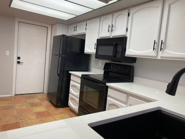 Photo - 9047 E Winchcomb Dr